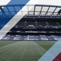 Voyage 2 nuits avec match Chelsea contre Aston Villa à Stamford Bridge, logo Chelsea en haut à gauche, couleurs Aston Villa en bas à droite.