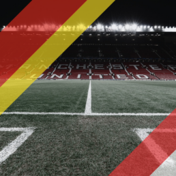 Voyage 2 nuits avec match Manchester United contre Nottingham Forest à Old Trafford, logo Manchester United en haut à gauche, couleurs Nottingham Forest en bas à droite.