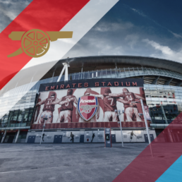 Voyage 2 nuits avec match Arsenal contre West Ham à l'Emirates Stadium, logo Arsenal en haut à gauche, couleurs West Ham en bas à droite.